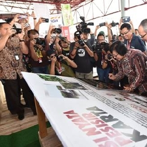 Komunitas Mobil Retro dan Klasik Sumbang Bibit Mangrove dan Terumbu Karang