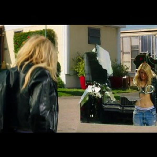 Kolaborasi Lagi Dengan Ellie Goulding, Calvin Harris Rilis Video Klip 'Outside'