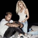 Rita Ora Berkolaborasi dengan Chris Brown