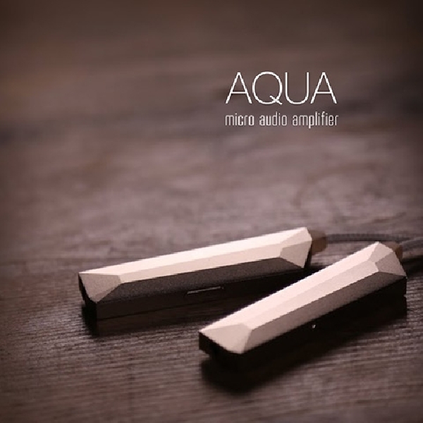 AQUA, Amplifier Headphone Tanpa Baterai