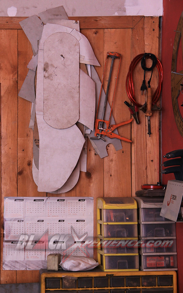 Karton untuk pengemalan bodi