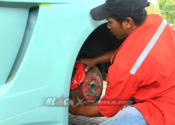 Bodi Toyota Celica Terlihat Segar dengan Tampang Kombinasi Supercar