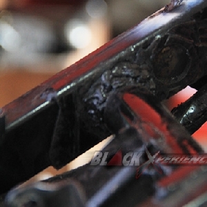 Hasil las dudukan monoshock
