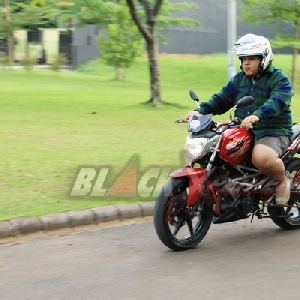 Test ride Honda CS One modified into street figther