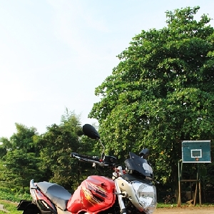 Honda CS One modified into street fighter