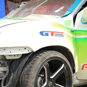 Velg 20 inci dan ban GT Radial Champiro HPY