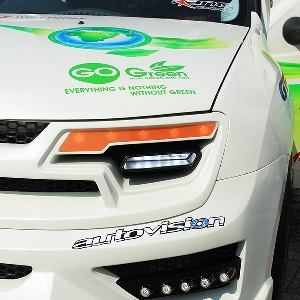 Komposisi kompak headlight dan DRL