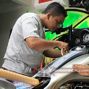 Proses mal stripes airbrush