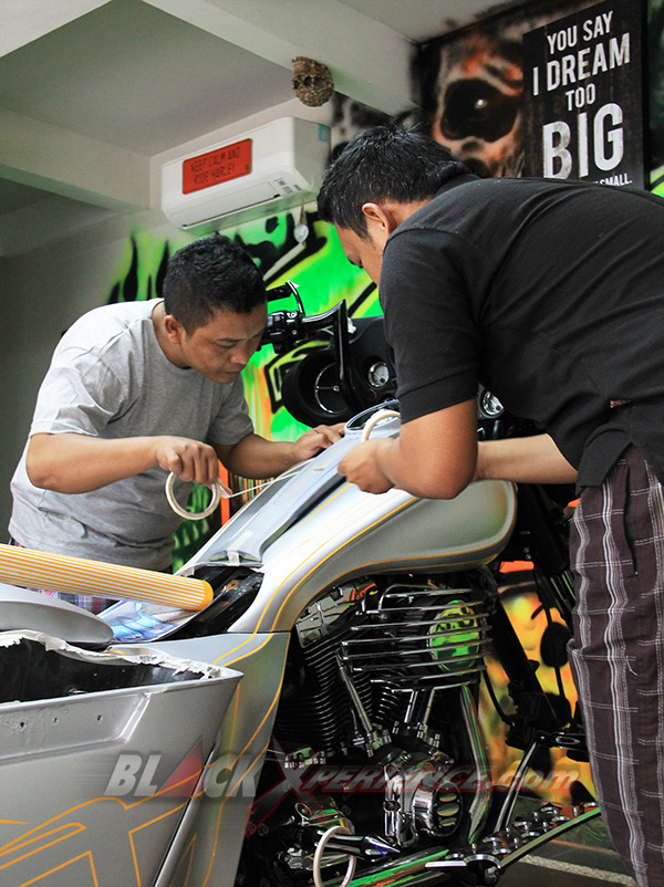 Proses mal stripes airbrush