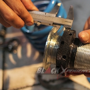 Memastikan gorund clereance dari ketinggian suspensi