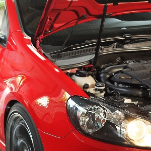 Kap mesin harus dibuka, mencegah over heat