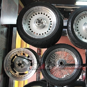 Ragam velg di store area D+J Motospot