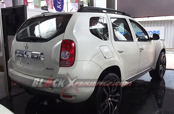 Signal Kustom Bersiap Garap Eksterior Renault Duster dengan Mural Art di IIMS 2014