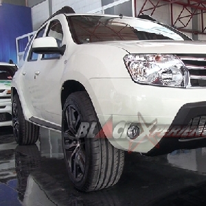 Signal Kustom Bersiap Garap Eksterior Renault Duster dengan Mural Art di IIMS 2014