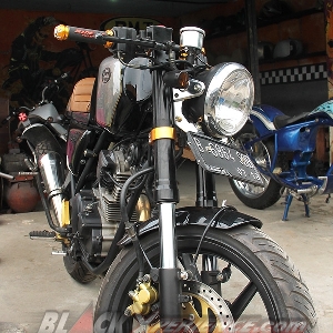 Yamaha Scorpio Cafe Racer, salah satu koleksi BMT