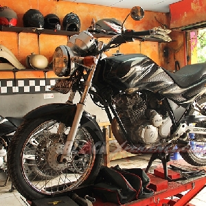 Motor siap dibongkar