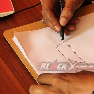 Mengandalkan kreativitas dan kemahiran tangan dalam menggambar konsep motor yang akan digarap