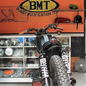 Slaah satu motor modifiaksi karya BMT