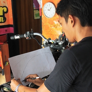 Pembuatan pola / desain bodi 