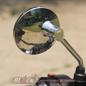 Spion aksesoris bertema klasik
