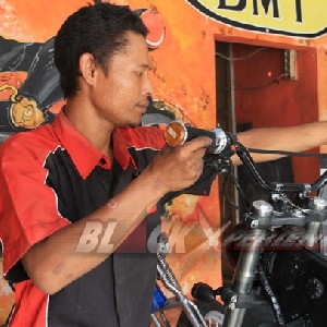 Pemasangan stang