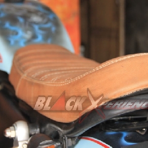 Jok custom sudah terpasang