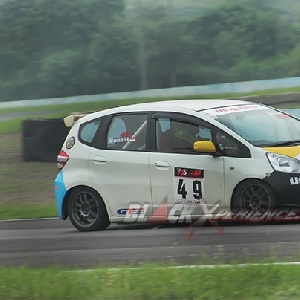 Proses test ride Honda Jazz touring car