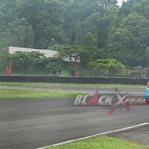 Proses test ride Honda Jazz touring car