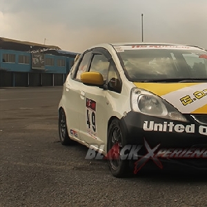 Honda Jazz touring car by HS Autocar siap diuji coba