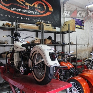 Proyek-proyek yang sedang digarap Bimo Custombikes