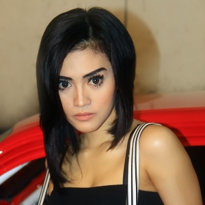 Putri Lanna, berpose sehabis syuting