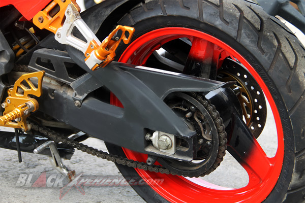 Cover swing arm