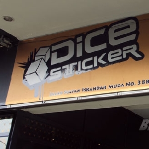 Plang banner Dice Sticker