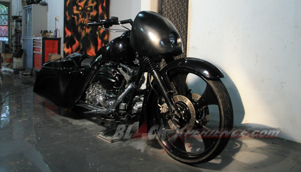 Tampang akhir Harley-Davidson Road King cafe bagger