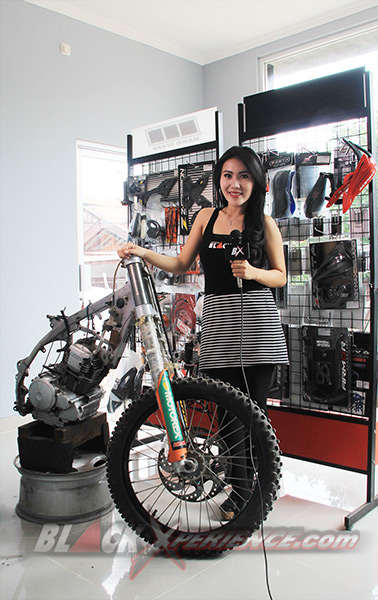 Ditangan Caos Custom Bike Yamaha Scorpio Berubah Jadi Supermoto