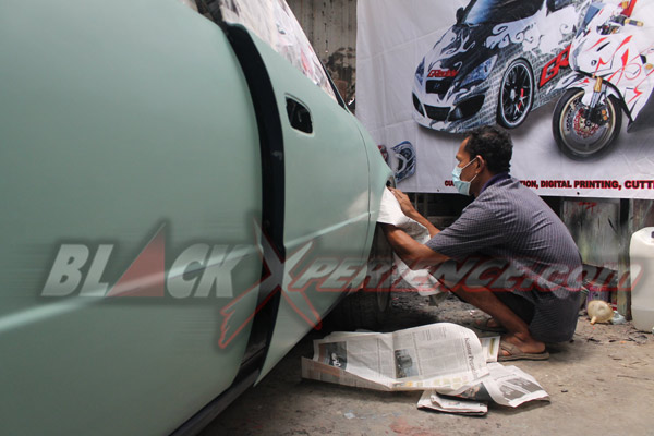 Ganti Cat Abu-abu Menyerupai Honda Jazz RS 2012