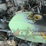 Donny Hantu Laut Pertahankan Tangki Asli Suzuki GSX750 Police