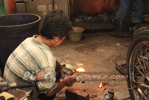 Body CB 125 Siap Dicat dan Krom