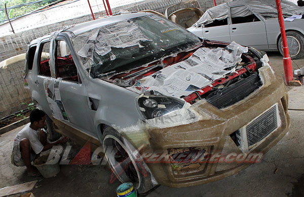 Fiber Dominasi Bodykit Honda CR-V Street Racing