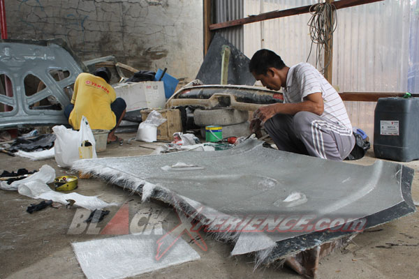 Fiber Dominasi Bodykit Honda CR-V Street Racing