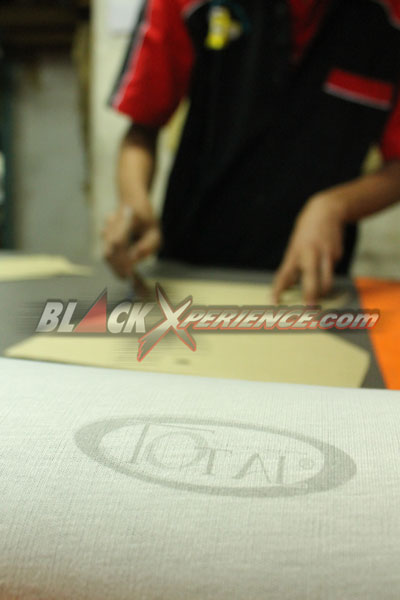 Episode III : Interior Lapis Kulit Sintetis 1,4 mili