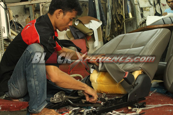 Episode III : Interior Lapis Kulit Sintetis 1,4 mili