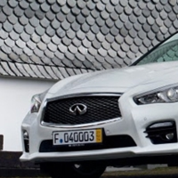 Infinity Ungkap Mesin Baru di Geneva Motor Show