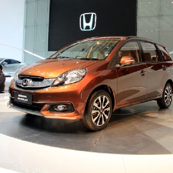 Honda Mobilio Car of The Year 2014