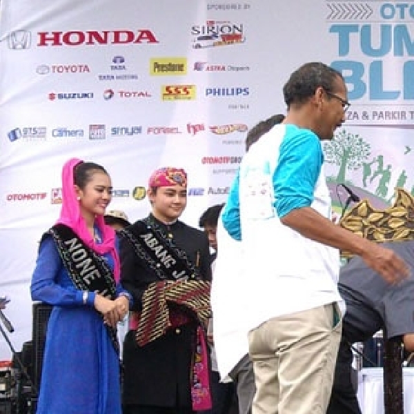 Perburuan Penggila Barang Otomotif The 15th International OtoBursa Dimulai