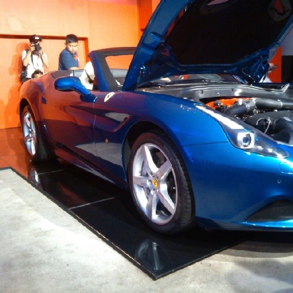 Siapkan Rp 6 Milyar untuk menebus 1 unit Ferrari California T