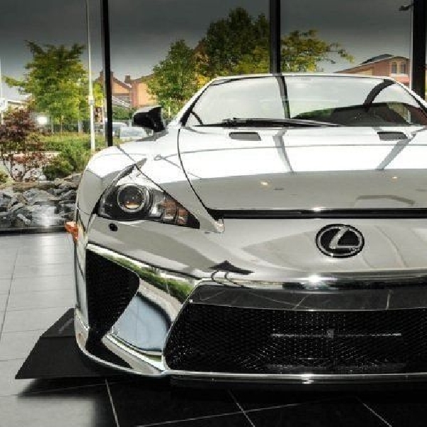 Dijual 500 unit Lexus LFA berbaju krom