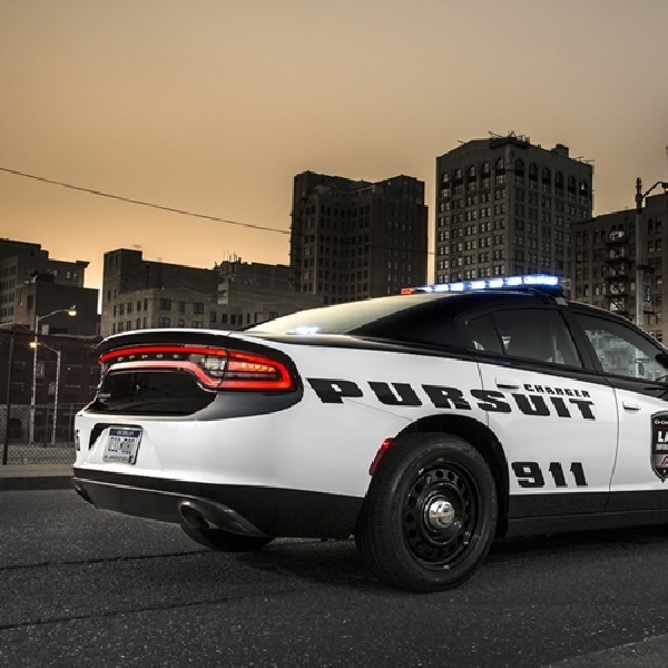 Dodge Charger Pursuit 2015, Kendaraan Terbaru Polisi Amerika