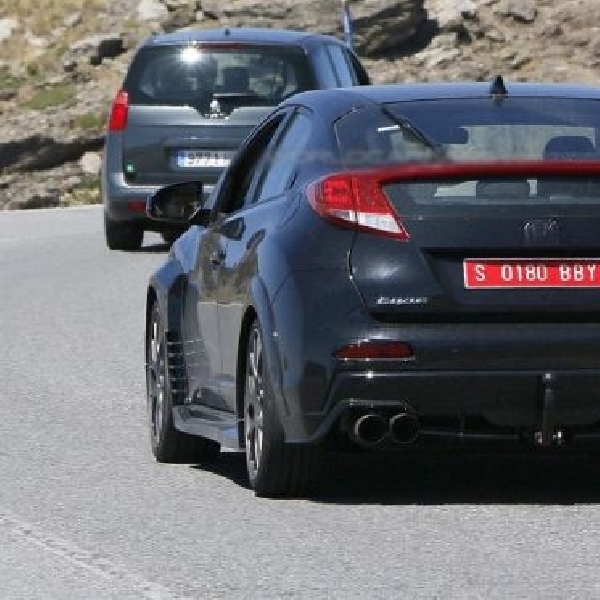 Prototype Honda Civic Type R datang tanpa sayap belakang