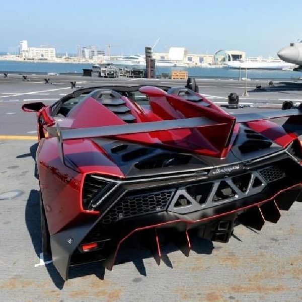 Lamborghini Veneno Roadster dibanderol Rp 73 Miliar